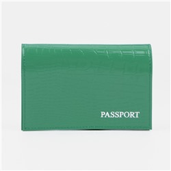 Обложка для паспорта, тиснение фольга, крокодил, цвет зелёный
