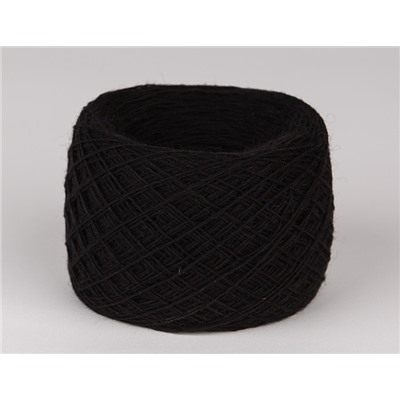 Пряжа в мотке (чёрный цвет), Название товара в несколько строчек. Носки из бамбука