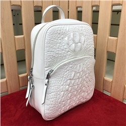 Сумка-рюкзак Darts формата А4 из натуральной кожи белого цвета.