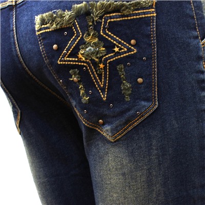 Рост 140-146 см. Стильные джинсы для девочки Neera темно-синего цвета с вышивкой, стразами, металлическими украшениями.
