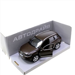 Модель машины Volkswagen Touareg масштаб 1:32 (длинна 12см)  шоколадного цвета.