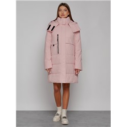 Пальто утепленное с капюшоном зимнее женское розового цвета 52426R
