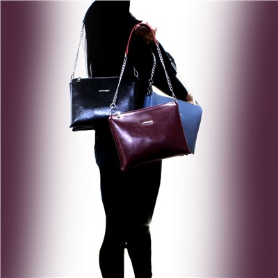 Стильная женская сумочка на три отделения Crels_Elone из натуральной кожи черного цвета.