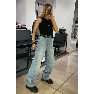 джинсы 
            124.900-1