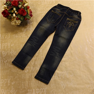 Рост 140-146 см. Стильные джинсы для девочки Neera темно-синего цвета с вышивкой, стразами, металлическими украшениями.