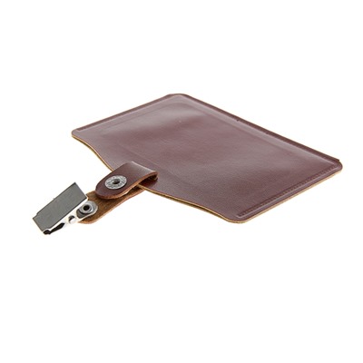 Бейдж-карман, кожзам, горизонтальный, (внешний 105 х 80 мм), внутренний 85 х 50 мм, с зажимом, на кнопке