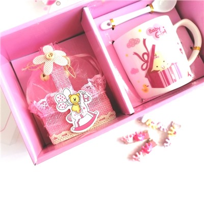 Подарочный набор из кружки, ложки и корзинки для девочки, из фарфора