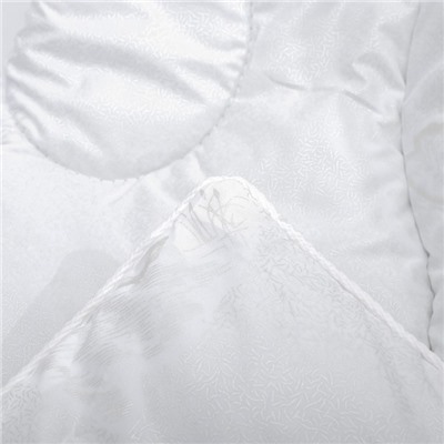 Одеяло зимнее 172х205 см, иск. лебяжий пух, ткань глосс-сатин, п/э 100%