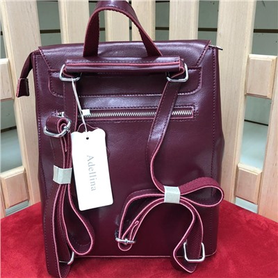 Оригинальная сумка-рюкзак Swens из натуральной кожи бордового цвета.