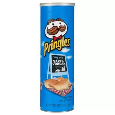 Чипсы с уксусом. Чипсы Pringles Salt & Vinegar 158 гр.. Принглс с солью. Чипсы Pringles Salt & Vinegar (соль и уксус) 158 гр.. Чипсы принглс уксус и соль.