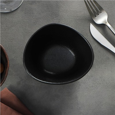 Салатник фарфоровый Magistro Carbon, 12×10,5 см, цвет чёрный