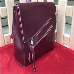 Оригинальная сумка-рюкзак Swens из натуральной кожи бордового цвета.